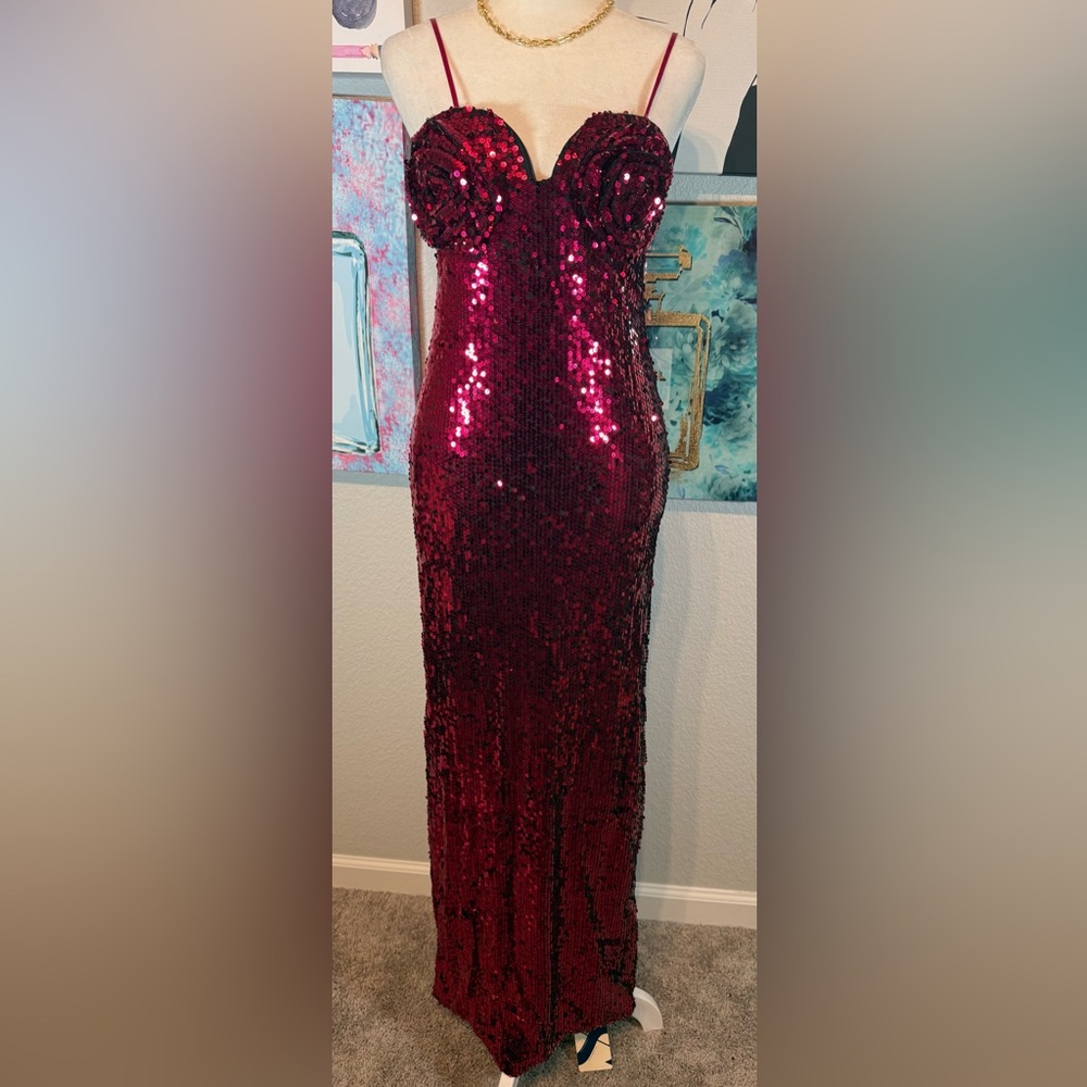 Glamorous Burgundy Sequin Pencil Dress